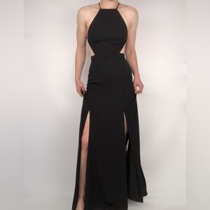 green emerald velvet dress Layla Williams Green Keyhole Halter Neck A-Line Dress Sky High Moive